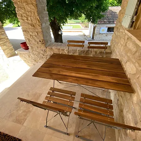 Maison De Holiday home Ongles